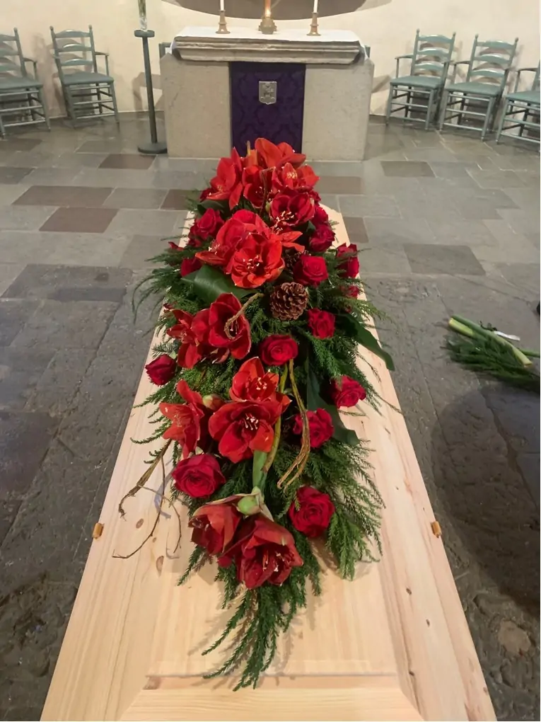 Stillhetens begravningsbyrå 177